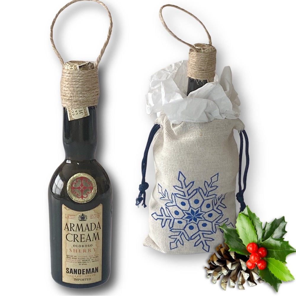 Sandeman Armada Cream Oloroso Sherry Artisan Vintage Glass Bottle Ornament